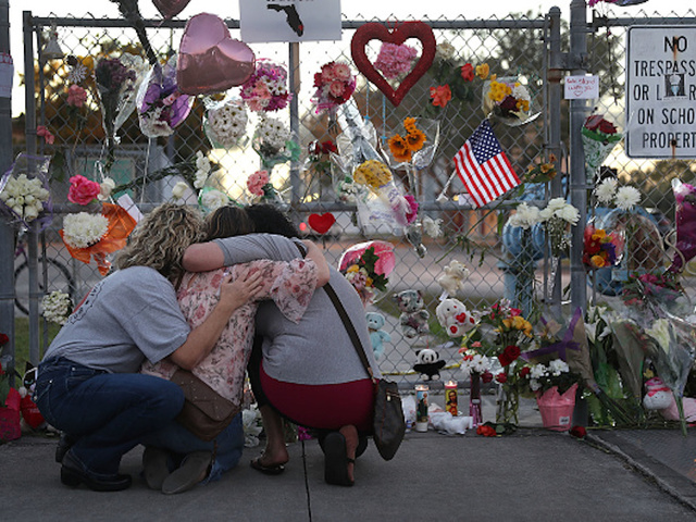 Memorial for Parkland school shooting victims dismantled Memorial for Parkland school shooting victims dismantled